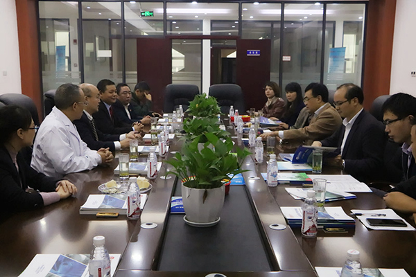 什邡市委常委副市長李先輝、四川省經(jīng)信委、德陽市經(jīng)信委、什邡市經(jīng)信局等領(lǐng)